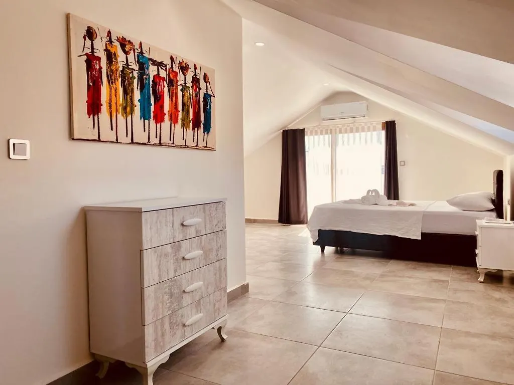 Alzuharia 2 Villa Kusadası