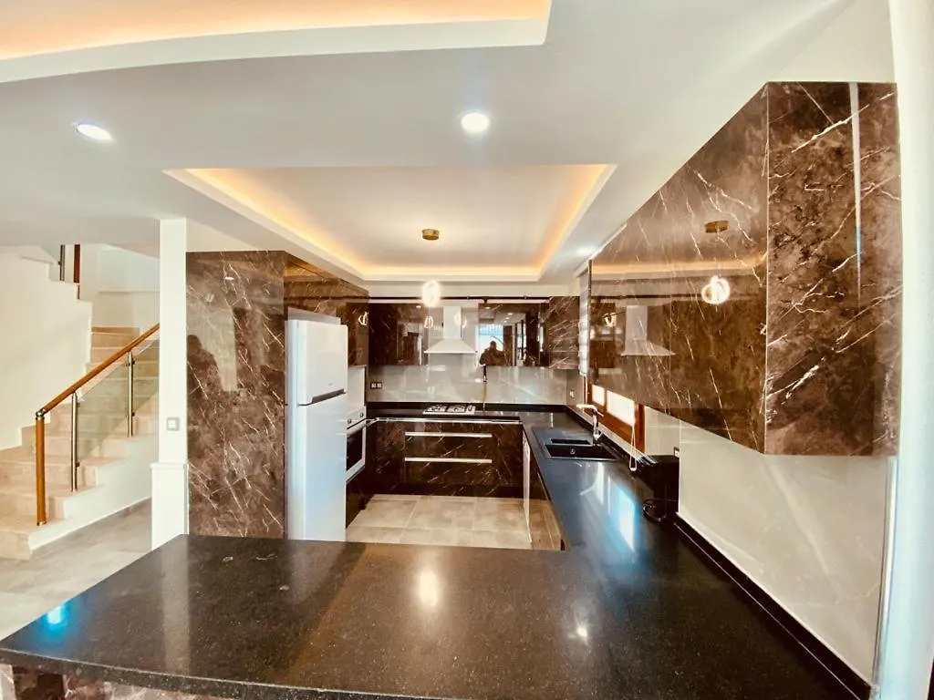 Alzuharia 2 Villa Kusadası Turcia